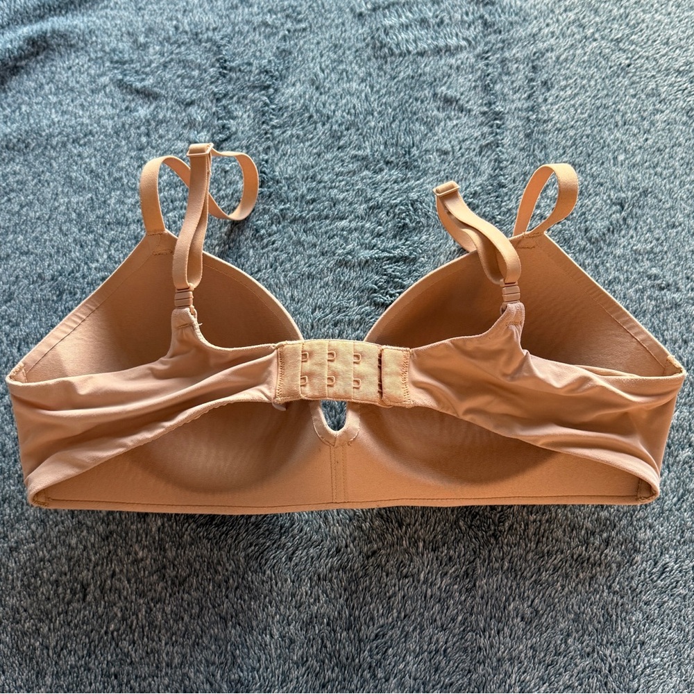 Calvin Klein 34B Adjustable Wireless Nude Bra - Picture 4 of 5